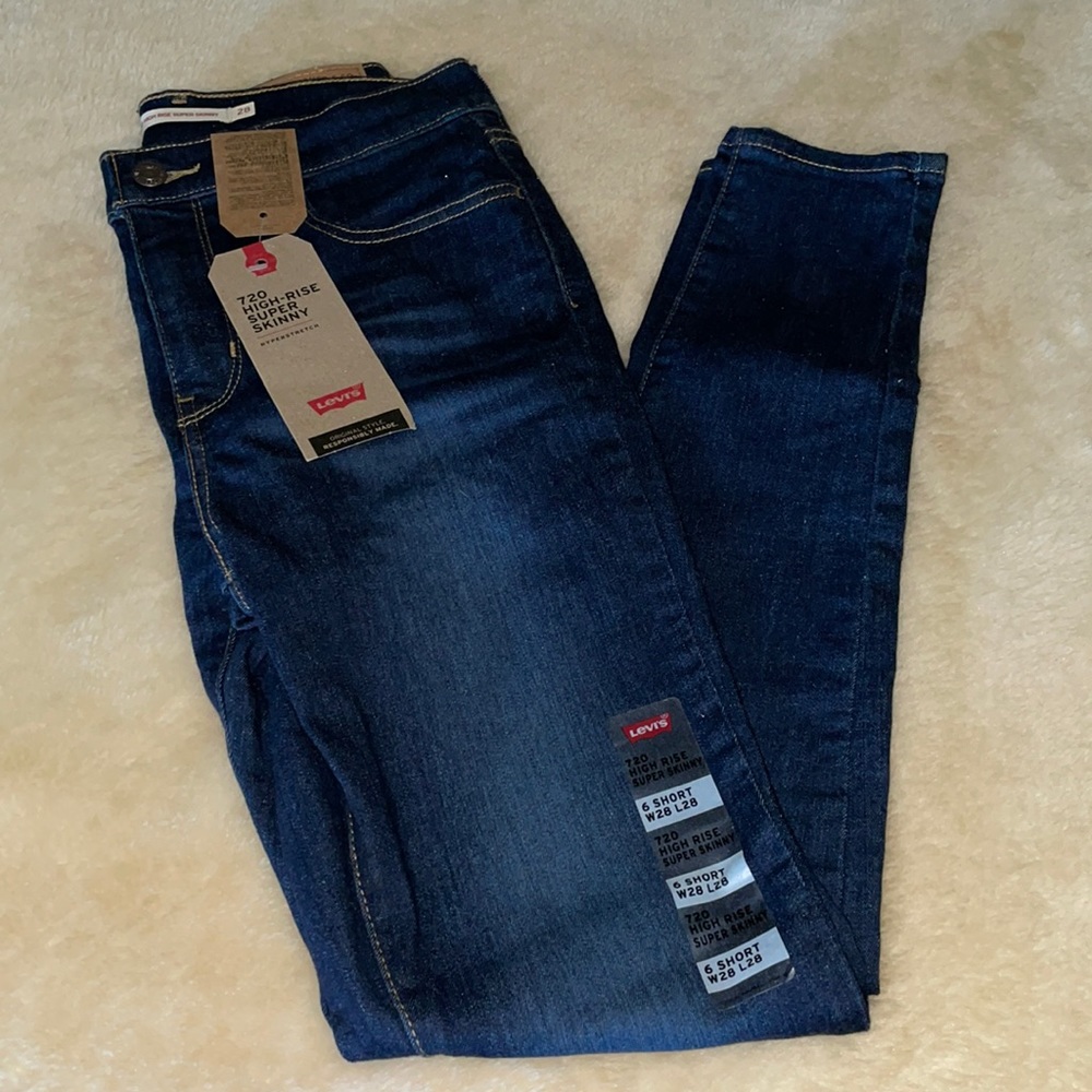 NWT Women’s Levi’s 720 Super Skinny Jeans